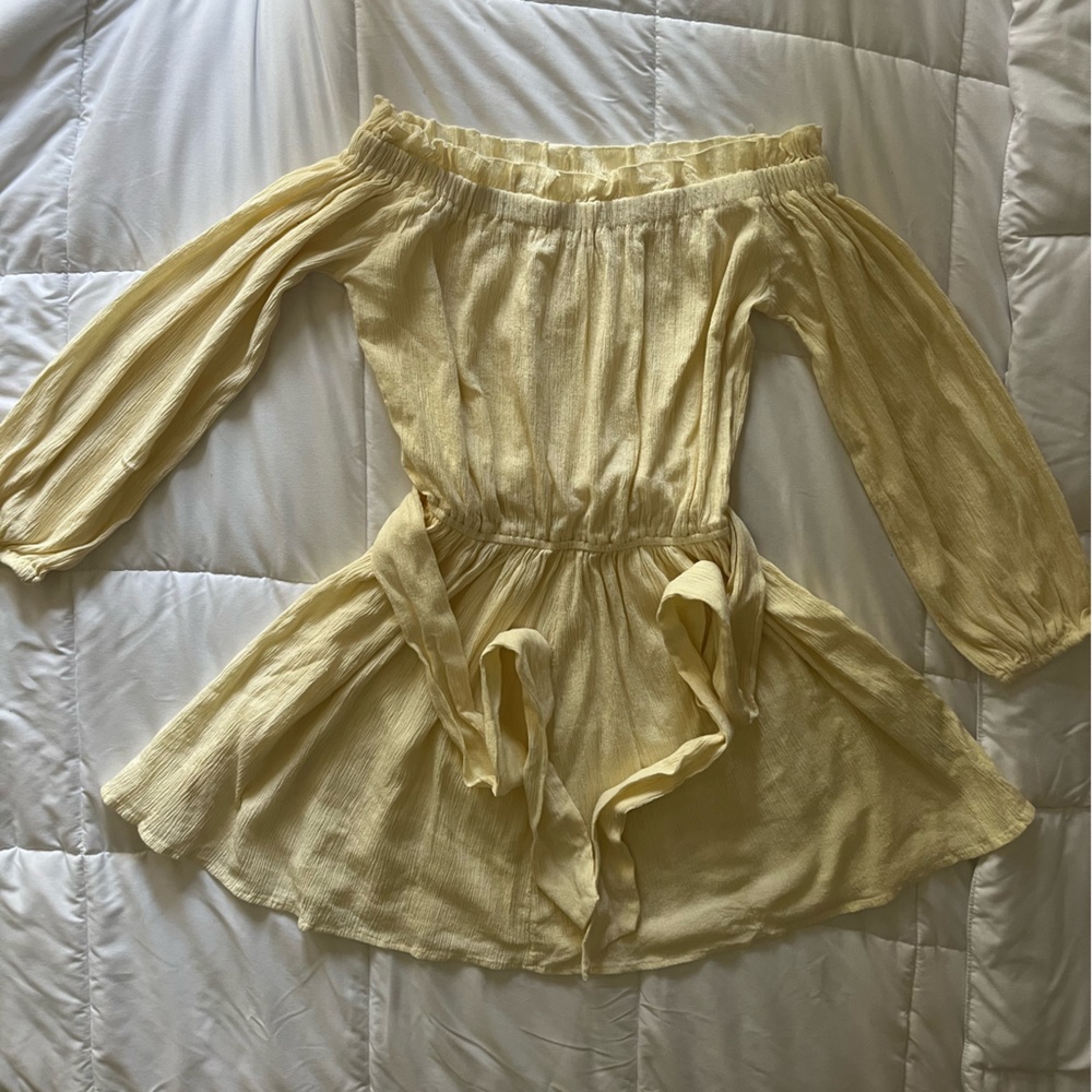 Off the shoulder super crinkle dress! Brand new and never worn before